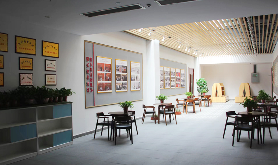  尉天池書法館